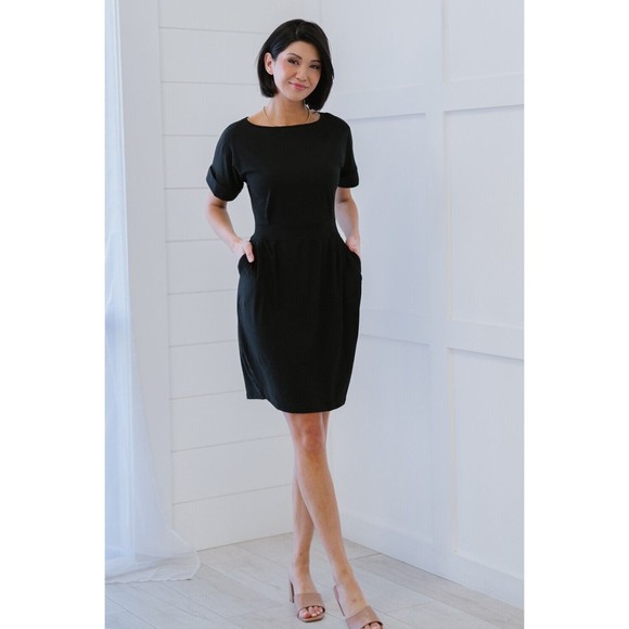 Zenana Outfitters Dresses & Skirts - Zenana Smooth Talker Tie-Waist Dress Black Short Sleeve Pockets Stretchy